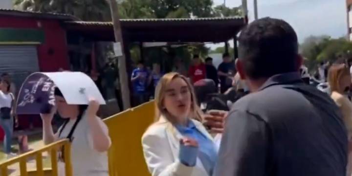 Sillazos, insultos y fuerte pelea entre peronistas y libertarios en la jura de concejales de José C. Paz