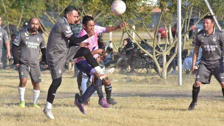 Perros del Mal consiguen el triunfo por 3-1 a Pequeña Alemania en los Veteranos AMM