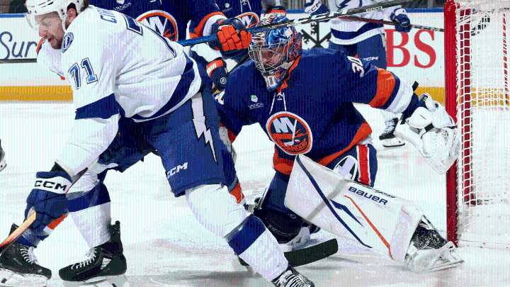 Sorokin makes 27 saves, Islanders end Lightning's 7