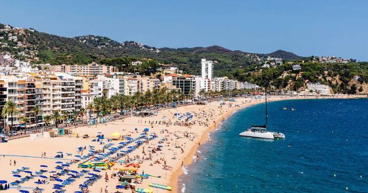 Spain to introduce strict new rules on smoking and vaping including beaches
