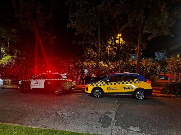 Delincuentes asaltan casa de adultos mayores en Ñuñoa: los despertaron con armas en su cabeza