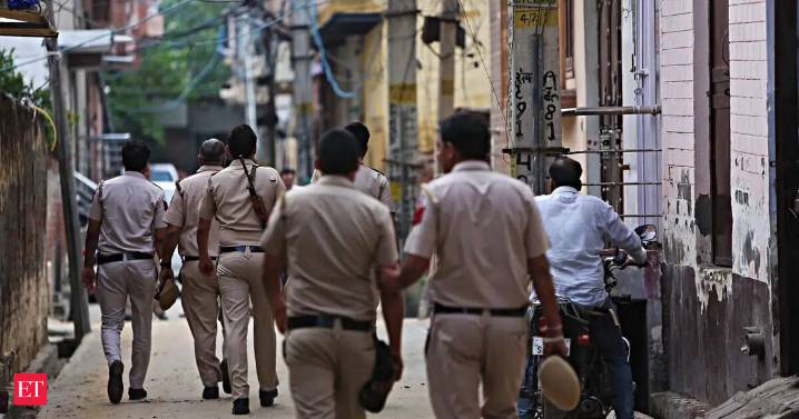 Crores in demonetised currency seized in Delhi