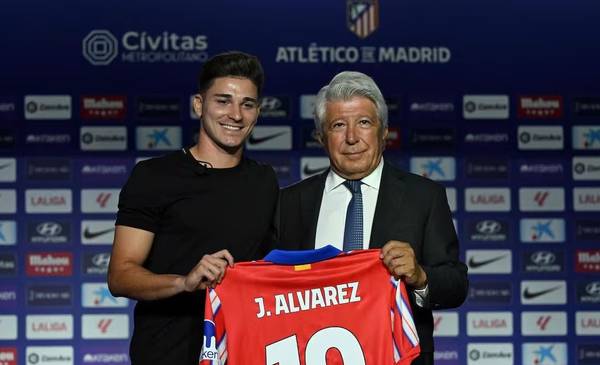 El inesperado palito del presidente del Atlético a Julián Álvarez: "No está"