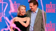 Pamela Anderson confesó que tuvo una relación con Liam Neeson: “Había sentimientos reales”