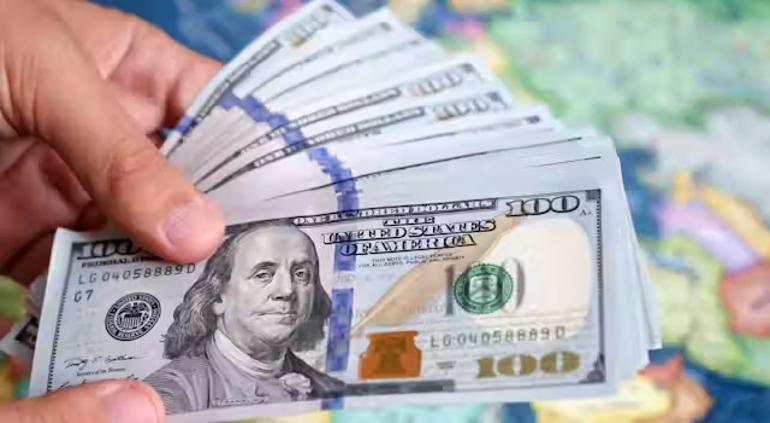 Dólar bajó de precio este martes en ventanillas; así cotizó hoy