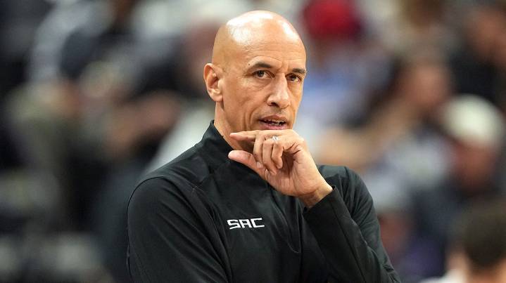Kings HC Doug Christie drops hint on starting lineup change after loss to Rockets