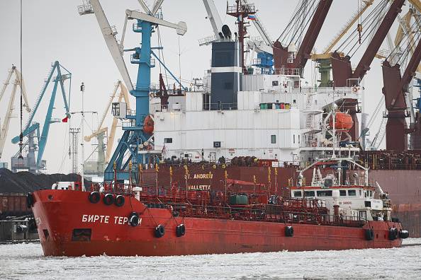 Russian oil export revenue hit lowest level since invading Ukraine