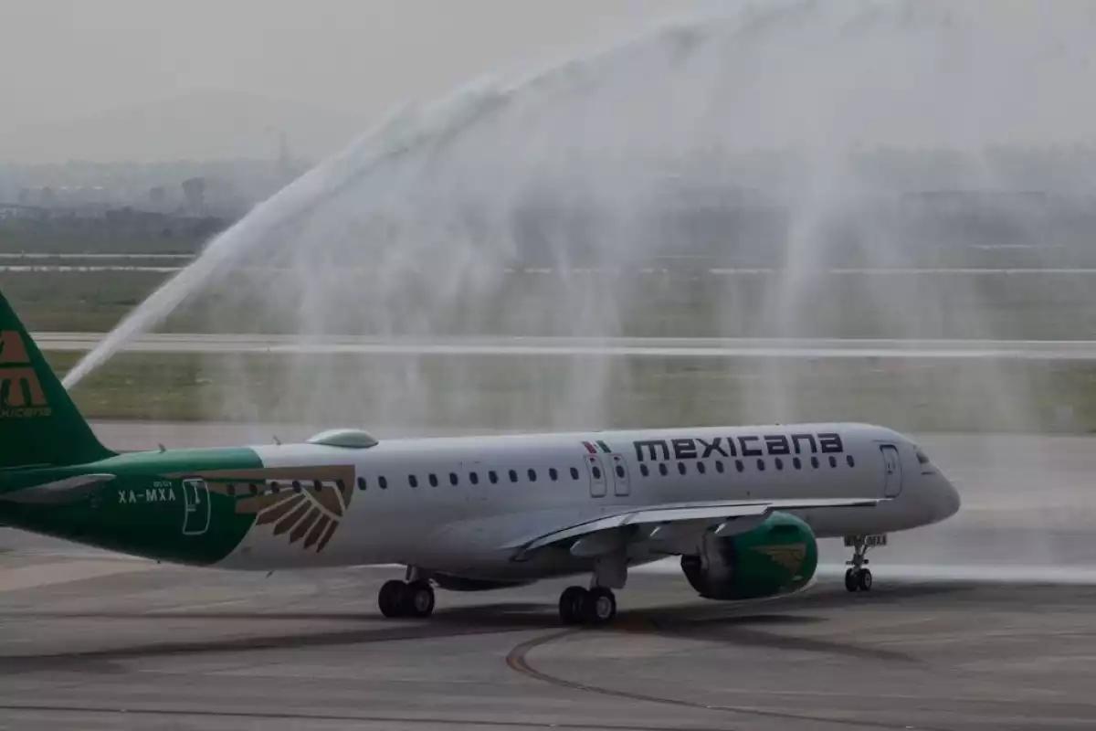 Presidenta Sheinbaum presume a Mexicana de Aviación: llega el quinto avión Embraer y se alista para el Mundial