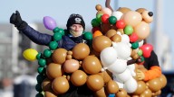 See photos from frigid inaugural Run Run Rudolph Fun Run in Green Bay