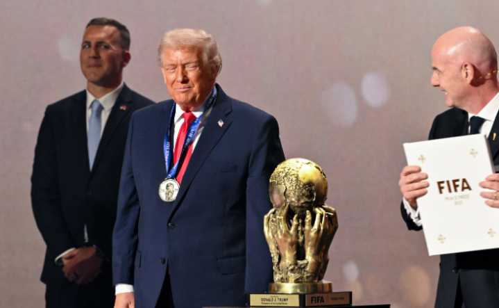 FIFA galardona a Donald Trump con el Premio de la Paz en Washington
