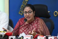 Delhi CM Chairs High-Level Meeting To Review Pollution Control Efforts