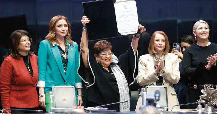 Inicia era en FGR con Ernestina Godoy: ni persecución política ni impunidad, ofrece