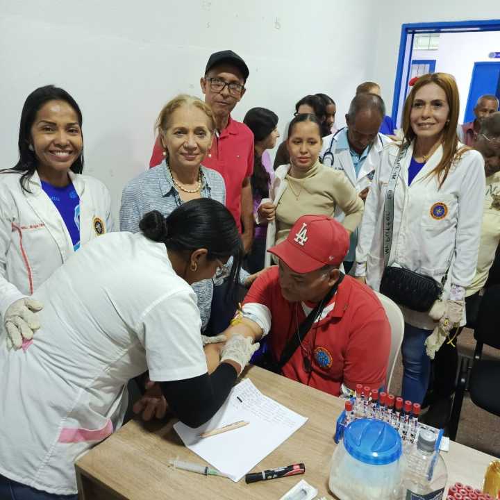 Comunidad udista beneficiada con jornada médico asistencial