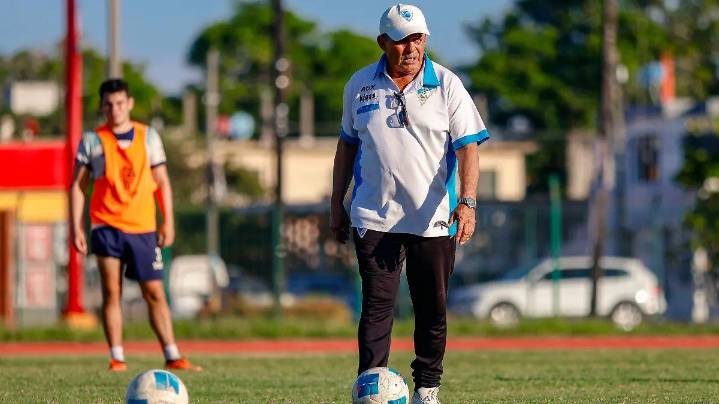 “Pueden ser parte de la historia”: Panchillo Fernández envía inspirador mensaje a los jugadores de la Jaiba Brava