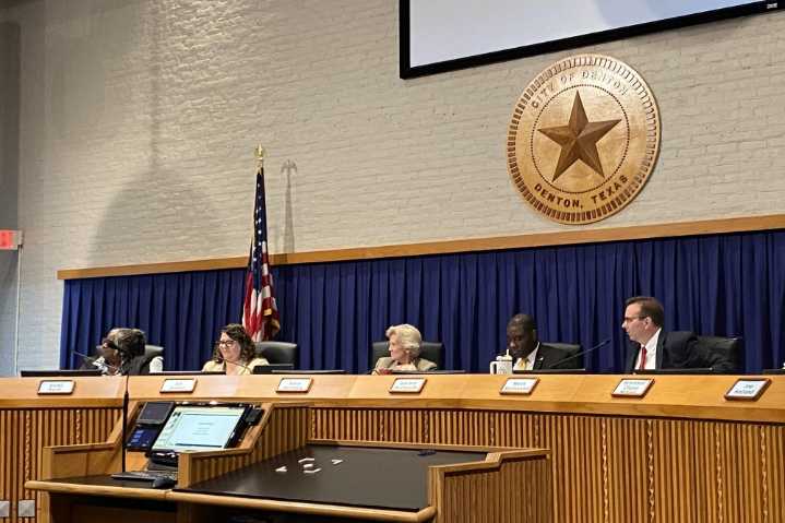 Bond refinancing, tax credit requirements: 3 updates ...