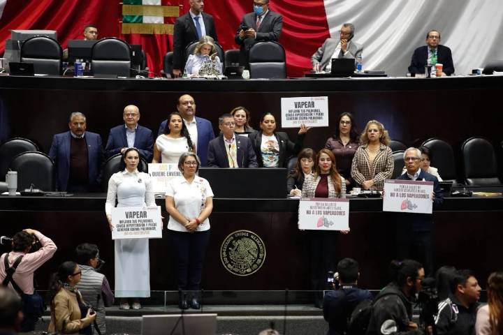 Diputados aprueban ley que prohíbe los vapeadores