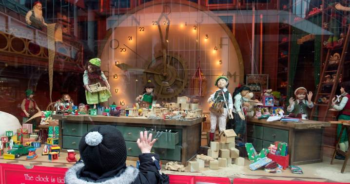 Holiday displays to return to Hudson Bay Toronto's windows