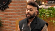 Un soltero de 'First Dates' confiesa que no lleva ropa interior bajo su falda: "No entiendo por qué..."