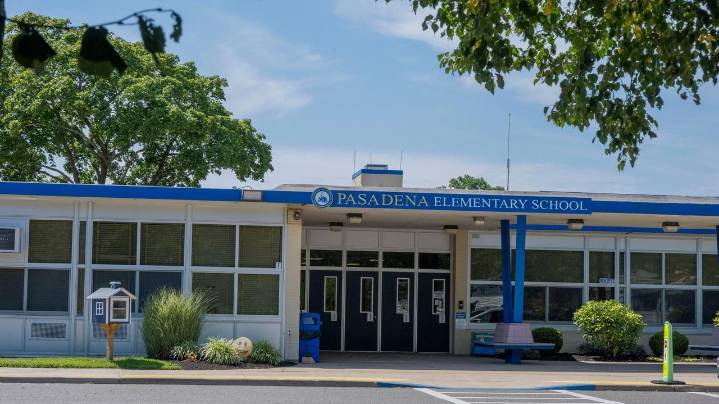 Karen Heitner, principal of Pasadena Elementary in Plainview, denies sexual harassment allegations during emotional testimony