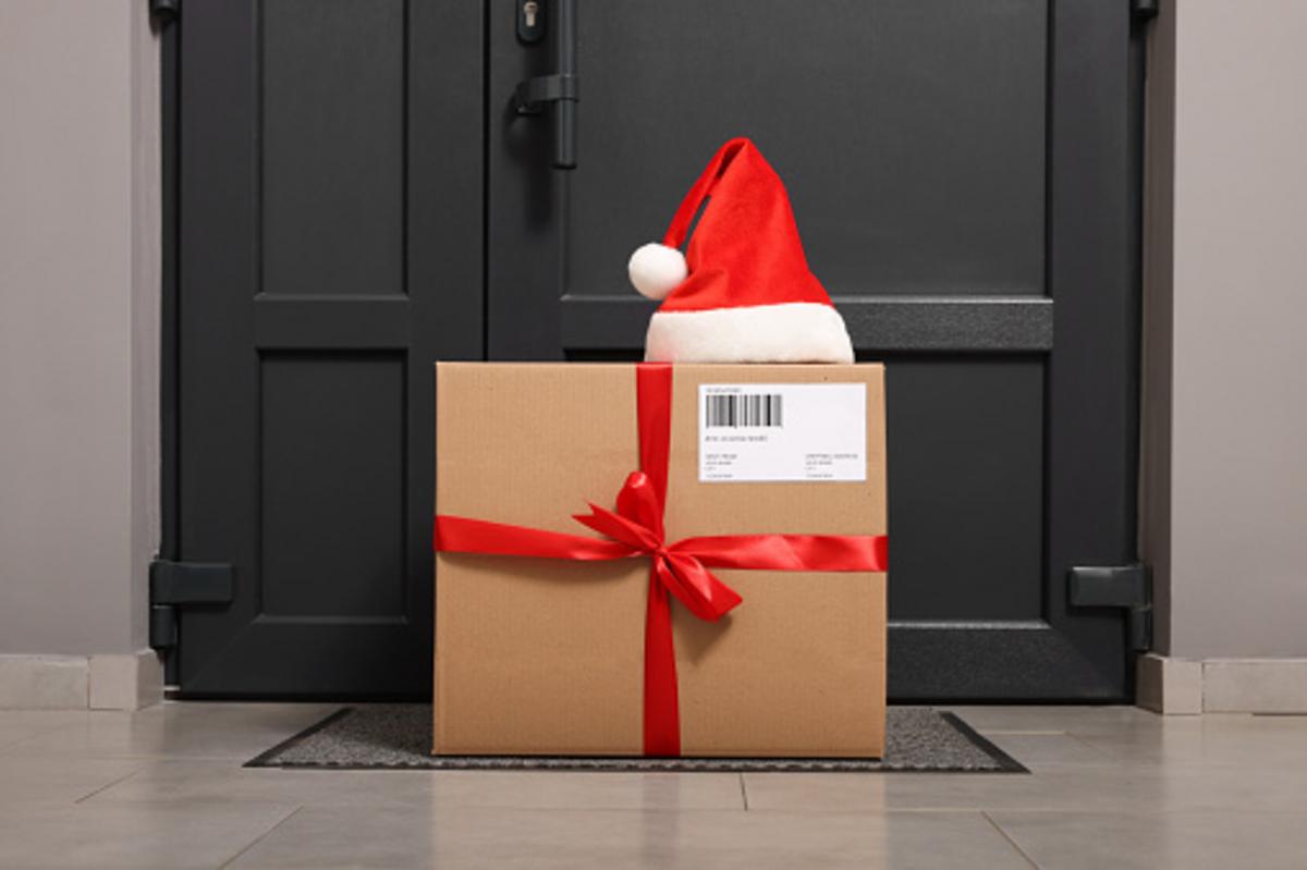 The Clock’s Ticking: Illinois Holiday Package Shipping Deadlines