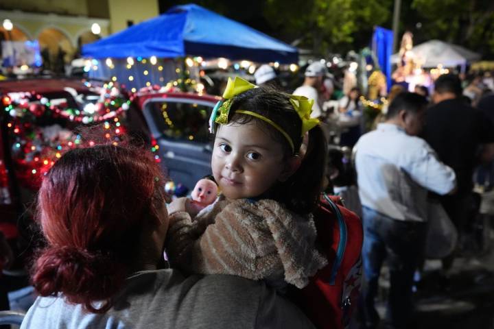Nicaraguans celebrate Virgin Mary in Miami despite fears at home and in US