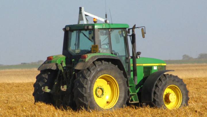 Mennonite Man Excommunicated for Switching to John Deere