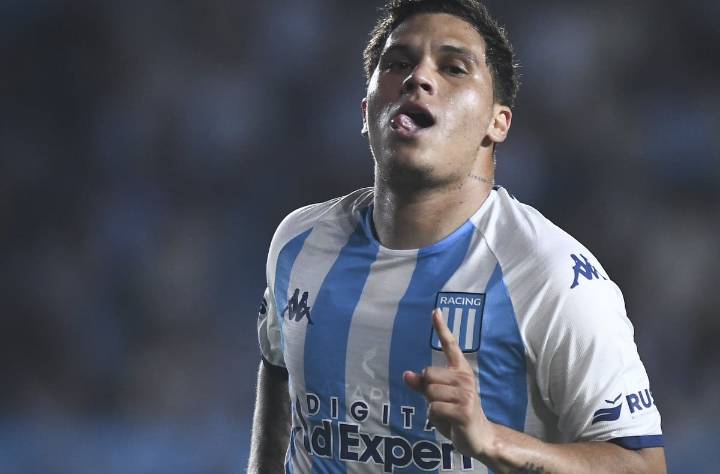 Explota Racing: la cifra millonaria que le reclama a América de Cali por el regreso de Juanfer a River