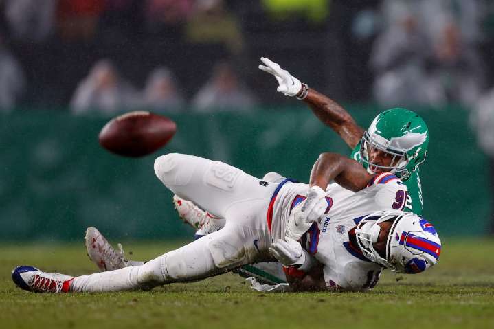 Darius Slay once called Josh Allen ‘amazing’ and now he’s joining the QB’s team at the perfect time