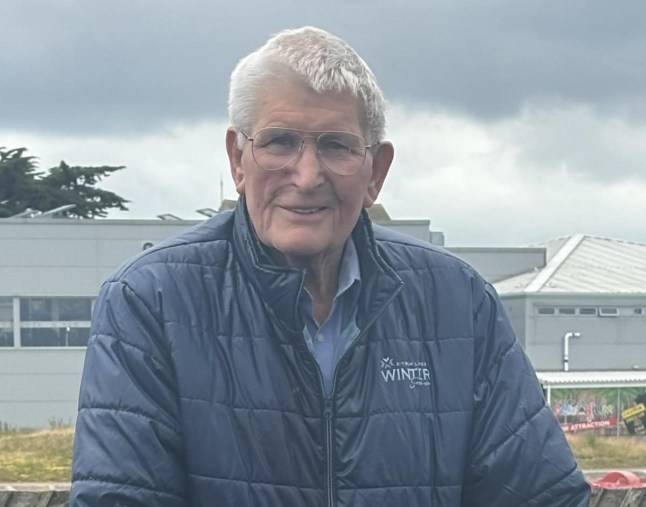 Grandad, 86, fined by council for spitting after leaf ‘blew into his mouth’