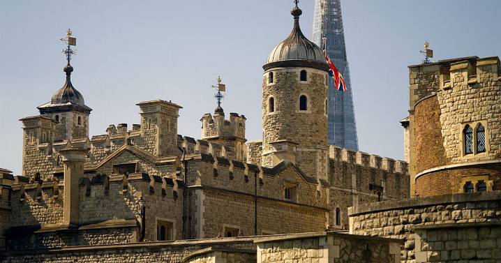 Tower of London closed with police called after 'Crown Jewels display damaged'