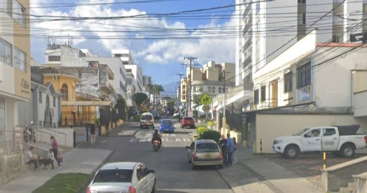 Moto arrolló a una mujer en Manizales: en delicado estado de salud