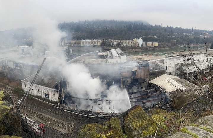 Man gets 5 years for fire at iconic Oregon City property, admits deliberately setting papers ablaze