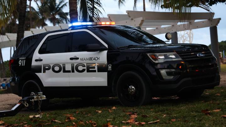 Police increasing security at synagogues in Miami Beach after deadly mass shooting in Australia