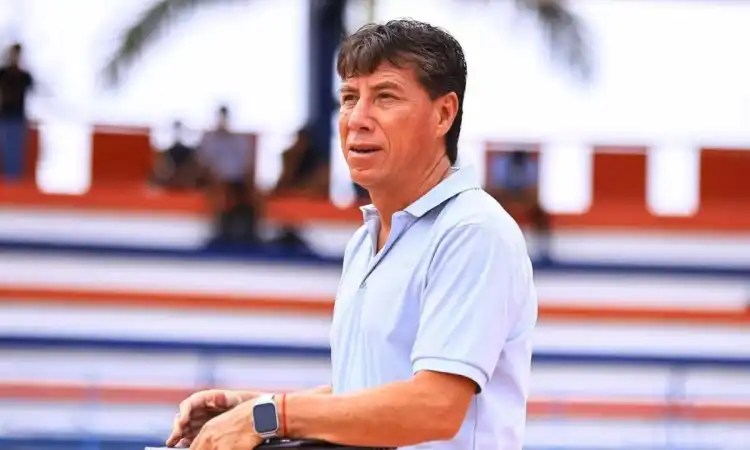 LE DICE DIMAS ADIÓS A PREMIER lunes, 1 de diciembre de 2025