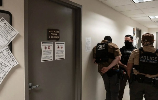 La administración Trump despide a ocho jueces de inmigración en Nueva York