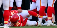 Patrick Mahomes hurt in fourth quarter of Chargers matchup
