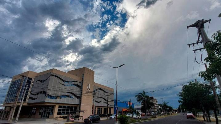 El tiempo para este jueves 4 de diciembre de 2025 en Santiago del Estero: cielo algo…