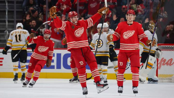 Seider gets 3 points, Red Wings defeat Bruins to end 4