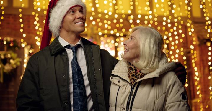 Joey Essex reveals his Christmas lights and they are the most TOWIE yet