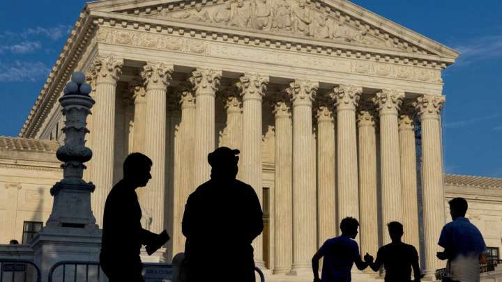 Supreme Court conservatives poised to back Trump in FTC firing case