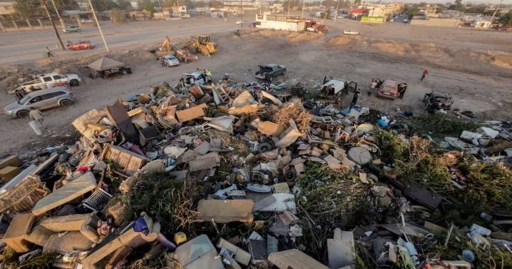 Histórico acopio de muebles viejos en Mexicali