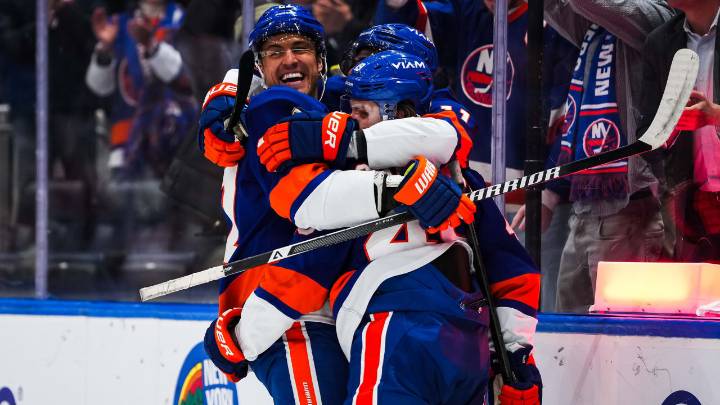 Lee has 4 points for Islanders in win against Ducks
