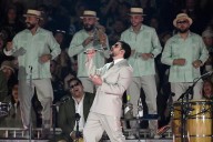 Bad Bunny brinda primer concierto en México con la vara alta y pone a perrear a miles