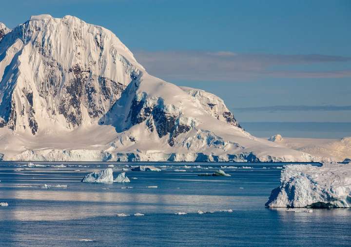 Hay una fosa subglacial que se hunde 2.500 metros por debajo del nivel del mar en tierra firme