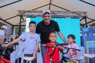 Alcalde Pinedo anuncia remodelación de cancha de Pastrana