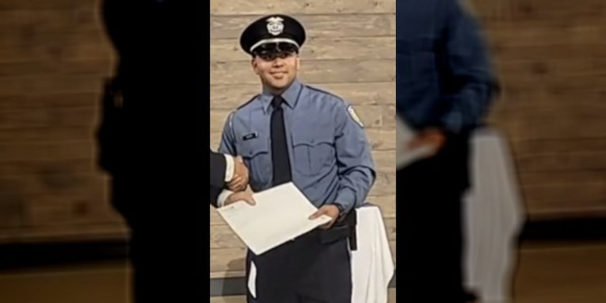 Ex-Missouri officer pleads guilty to searching women’s phones for sexual photos during stops