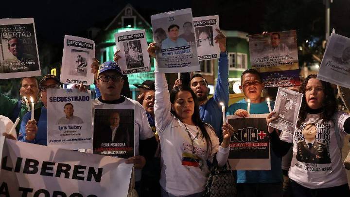 EU urge a sus ciudadanos abandonar Venezuela inmediatamente