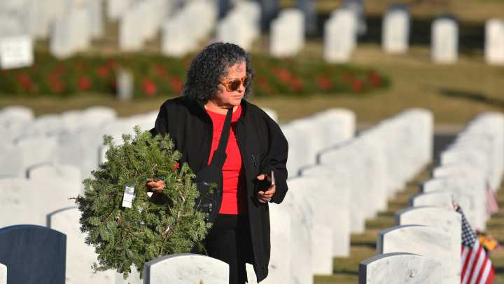 12,000 wreaths placed at National Cemetery