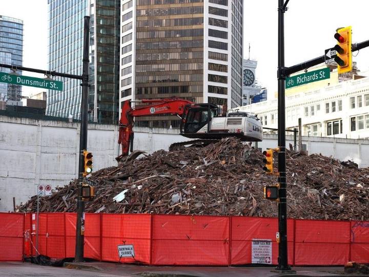 Vancouver city staff propose new bylaw to ensure abandoned buildings are maintained