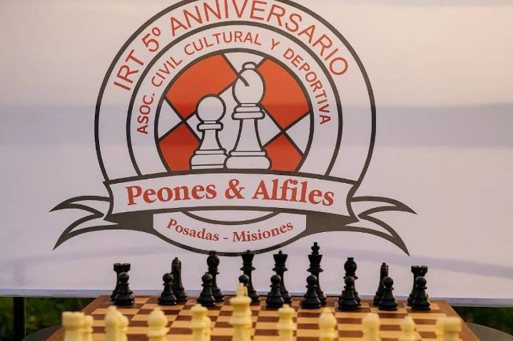 El club de ajedrez ‘Peones y Alfiles’ celebra su quinto aniversario con un torneo IRT